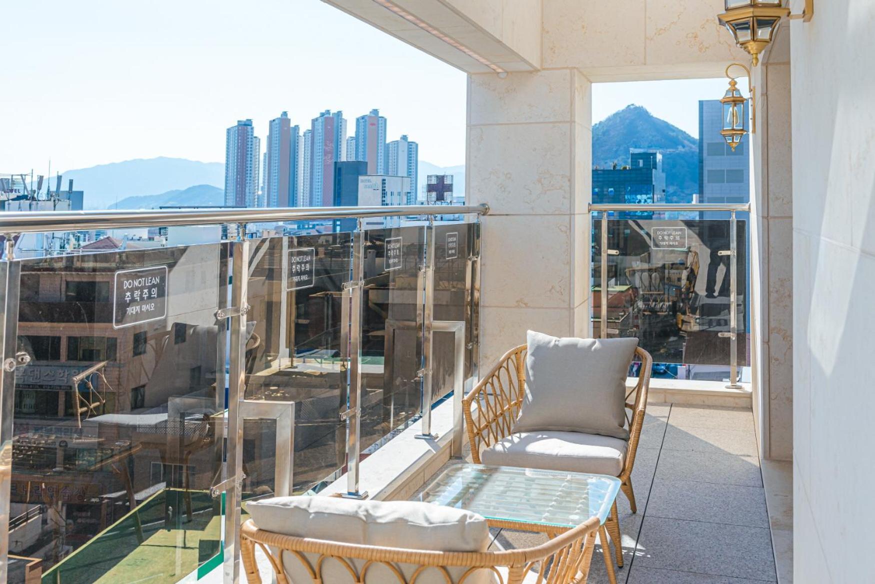 Asherah Villa D' Aqua Hotel Gimhae Ngoại thất bức ảnh